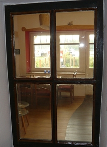 Durchblick von der Küche ins Wohnzimmer